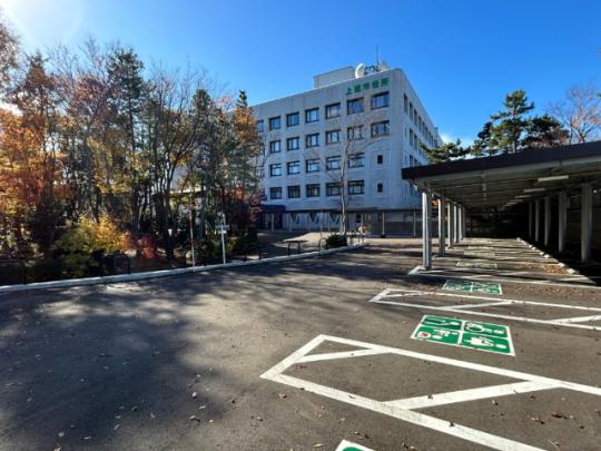 �@��z�s����:5551m