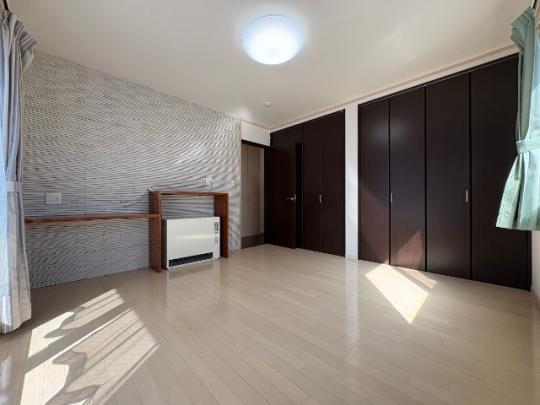 �@���̑������E�X�y�[�X